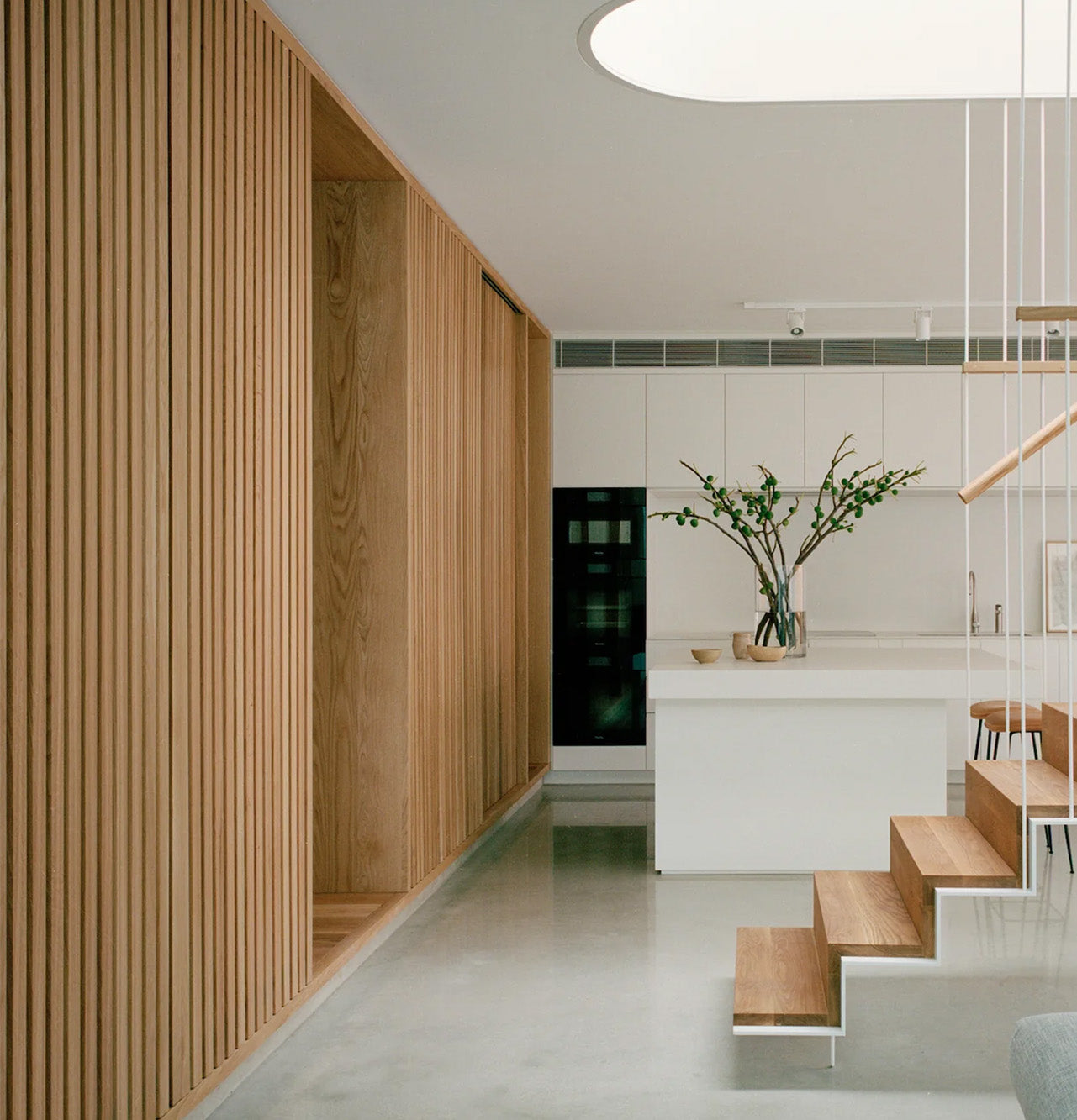 American Oak Veneer Crown Cut on MDF