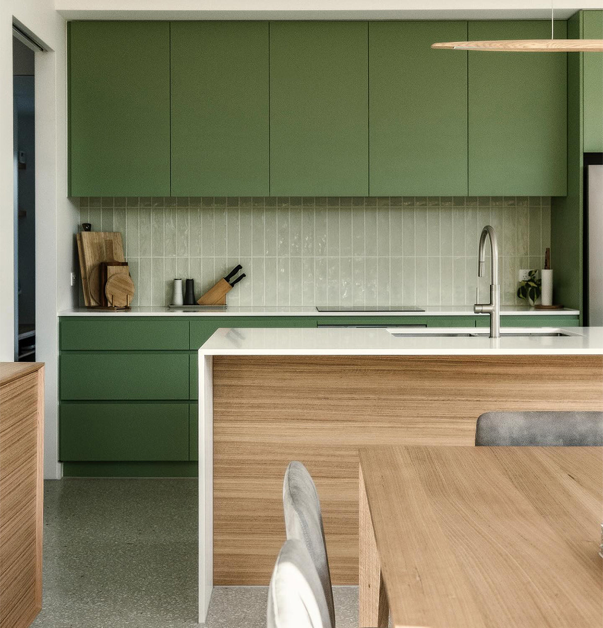 Blackbutt Veneer Quarter Cut on MDF