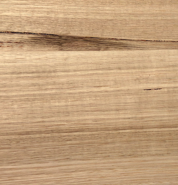 Tasmanian Oak Veneer Natural Feature Grade Cross Grain on Plywood