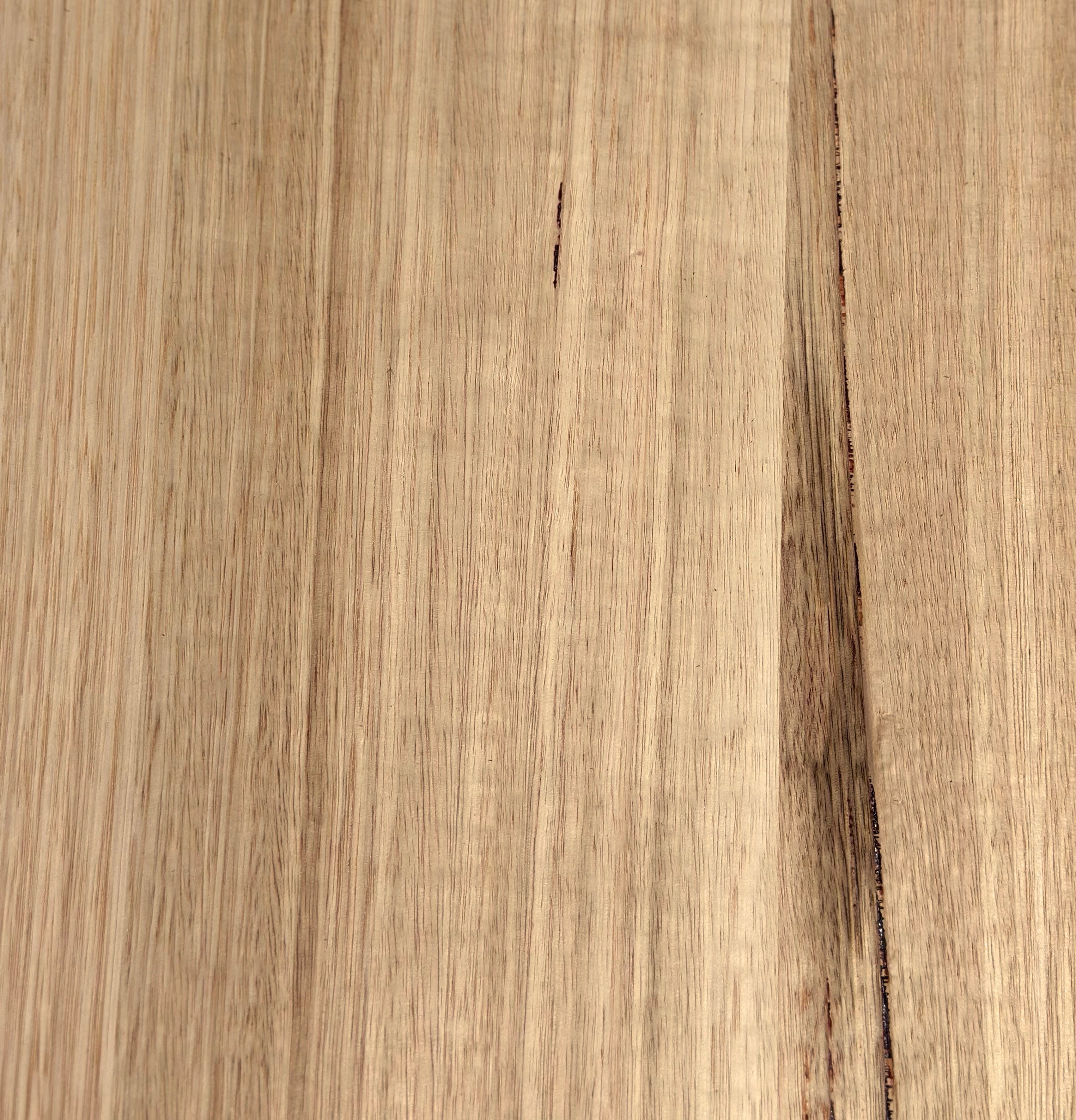 Tasmanian Oak Veneer Natural Grade on Moisture Resistant MDF